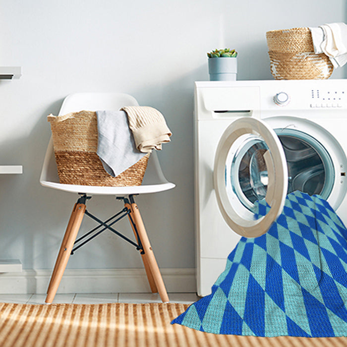 Machine Washable Transitional Blue Rug in a Washing Machine, wshpat2620lblu