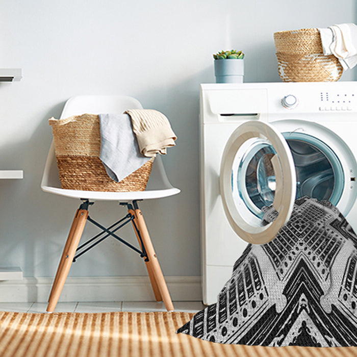 Machine Washable Transitional Charcoal Black Rug in a Washing Machine, wshpat2622gry
