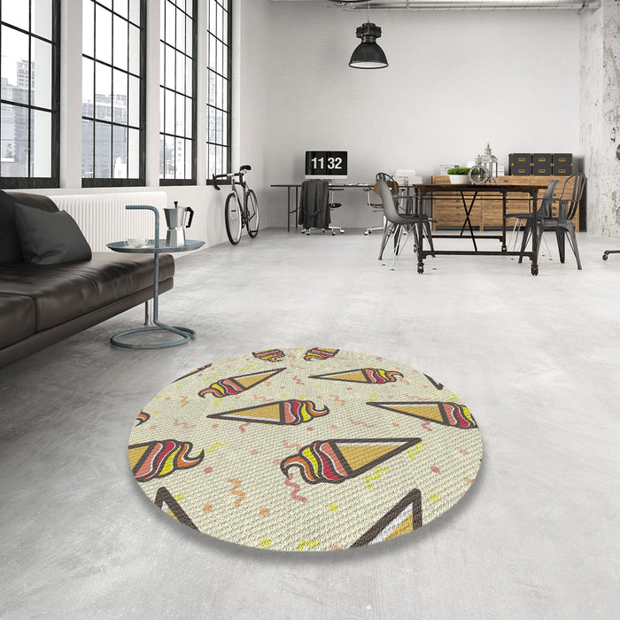 Round Patterned Brown Novelty Rug in a Office, pat2625