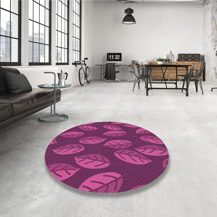 Round Patterned Neon Pink Rug in a Office, pat2626pur