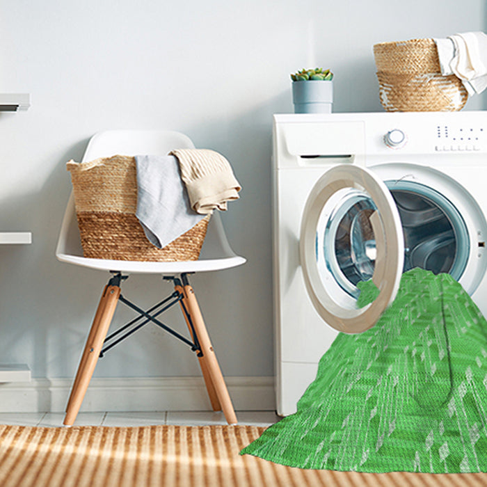 Machine Washable Transitional Neon Green Rug in a Washing Machine, wshpat2631grn