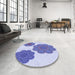 Round Patterned Blue Rug in a Office, pat2637blu