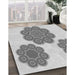 Machine Washable Transitional Platinum Gray Rug in a Family Room, wshpat2637gry