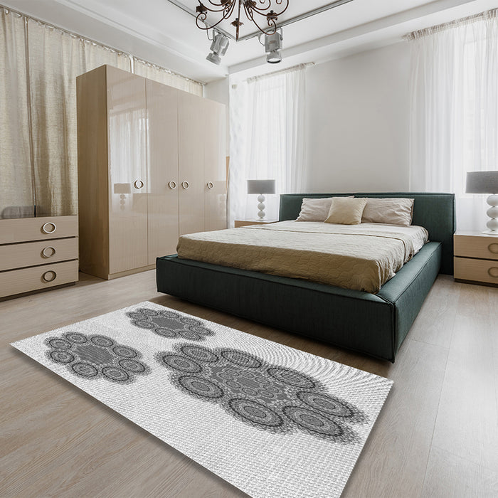 Round Machine Washable Transitional Platinum Gray Rug in a Office, wshpat2637gry