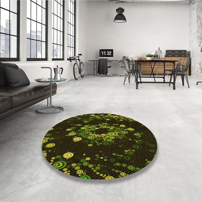Round Patterned Midnight Gray Rug in a Office, pat264yw