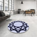 Round Patterned Pale Lilac Purple Rug in a Office, pat2662blu