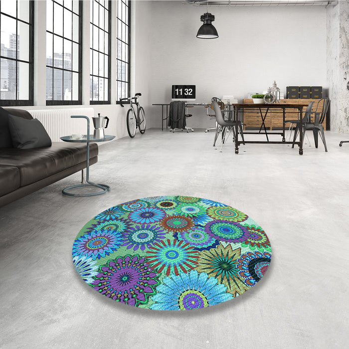 Round Patterned Turquoise Green Rug in a Office, pat2665lblu