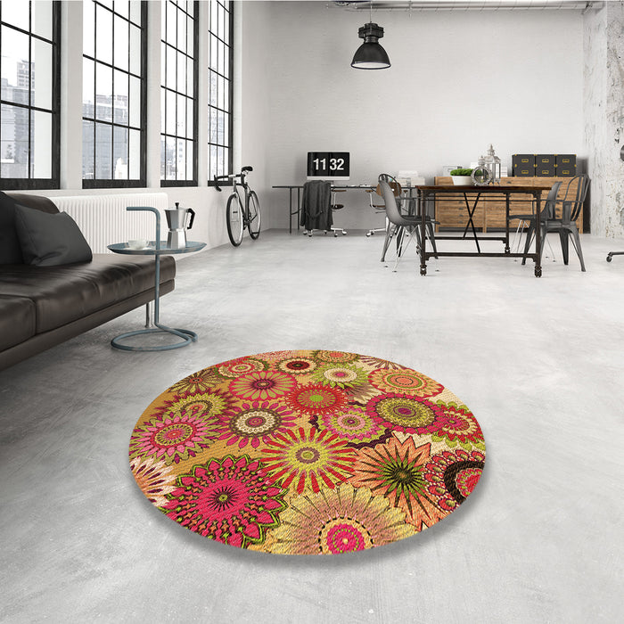 Round Patterned Yellow Rug in a Office, pat2665org