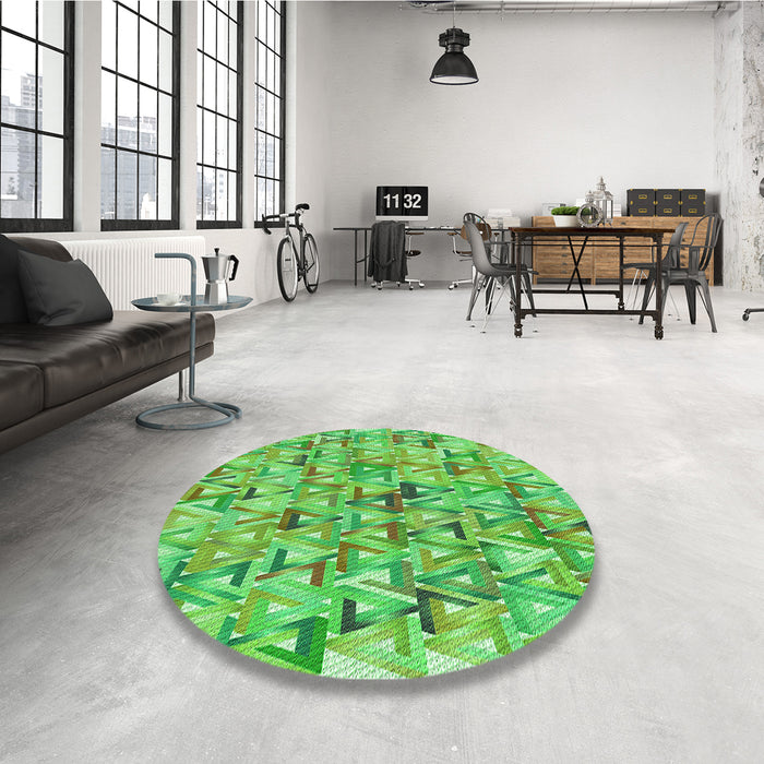 Round Patterned Emerald Green Rug in a Office, pat2676grn