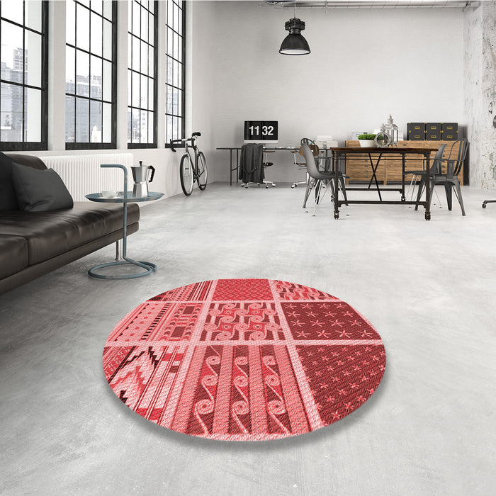 Round Patterned Red Rug in a Office, pat2679rd