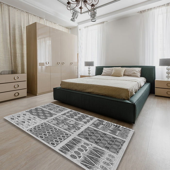 Patterned Silver Gray Rug in a Bedroom, pat2681gry