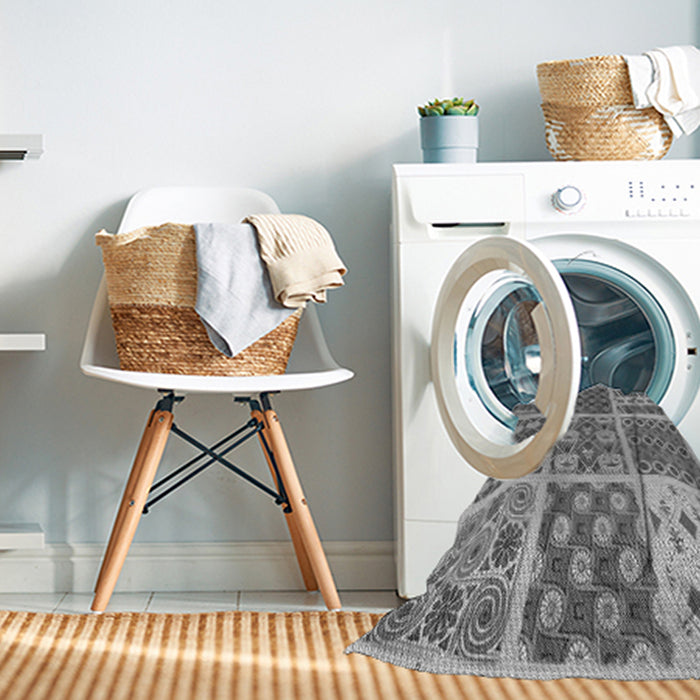 Machine Washable Transitional Silver Gray Rug in a Washing Machine, wshpat2681gry