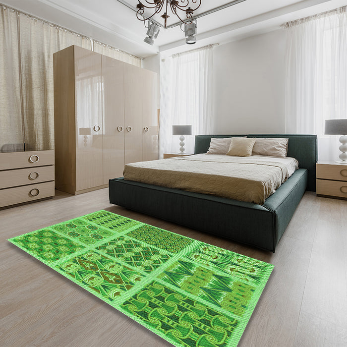 Round Machine Washable Transitional Emerald Green Rug in a Office, wshpat2682grn