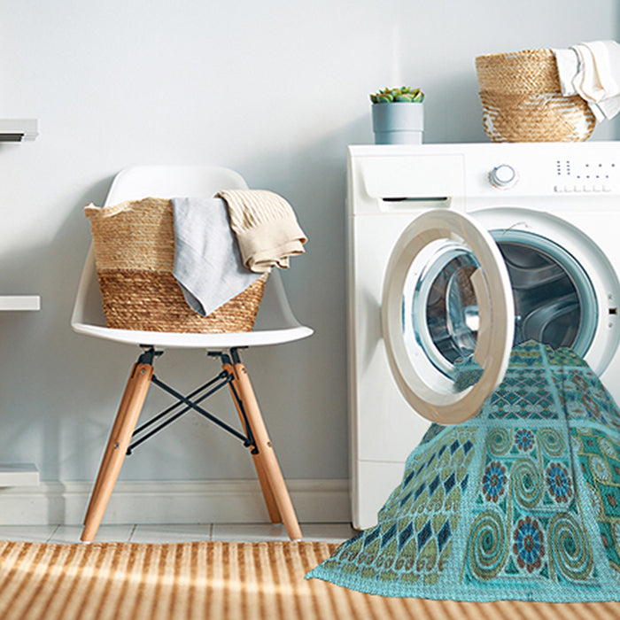 Machine Washable Transitional Aquamarine Stone Green Rug in a Washing Machine, wshpat2682lblu