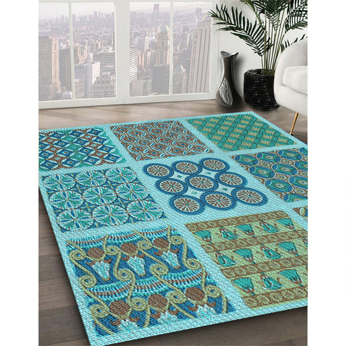 Patterned Turquoise Green Rug in Family Room, pat2683lblu
