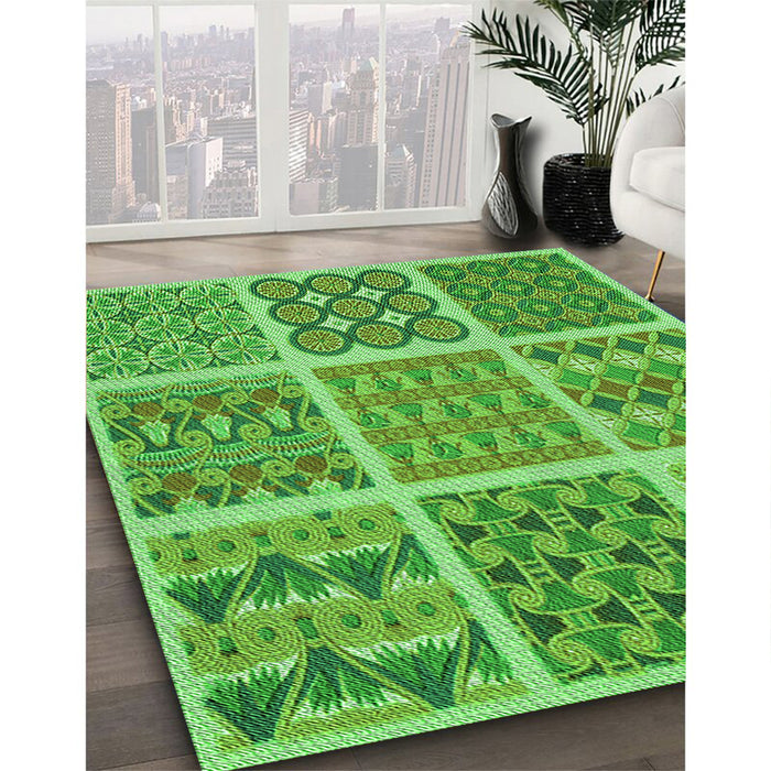 Patterned Emerald Green Rug in Family Room, pat2684grn