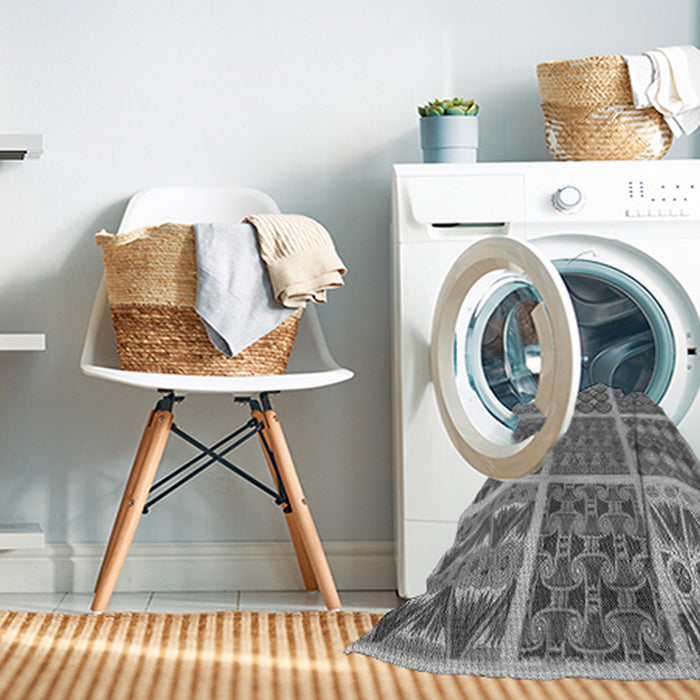 Machine Washable Transitional Cloud Gray Rug in a Washing Machine, wshpat2684gry