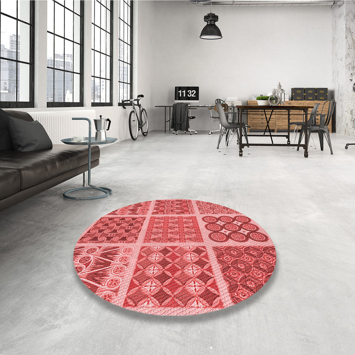 Round Patterned Red Rug in a Office, pat2684rd