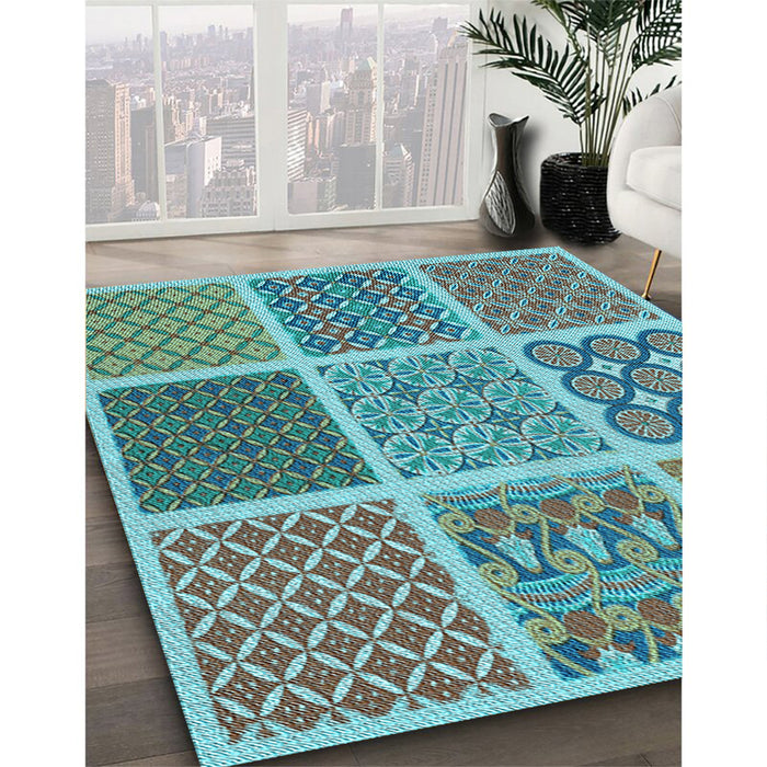 Patterned Turquoise Green Rug in Family Room, pat2685lblu