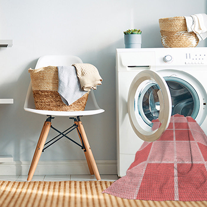 Machine Washable Transitional Pastel Pink Rug in a Washing Machine, wshpat2696rd