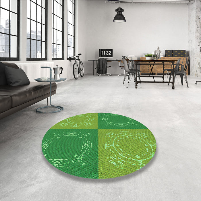 Round Patterned Green Rug in a Office, pat2700grn