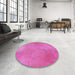 Round Patterned Neon Pink Rug in a Office, pat271pur