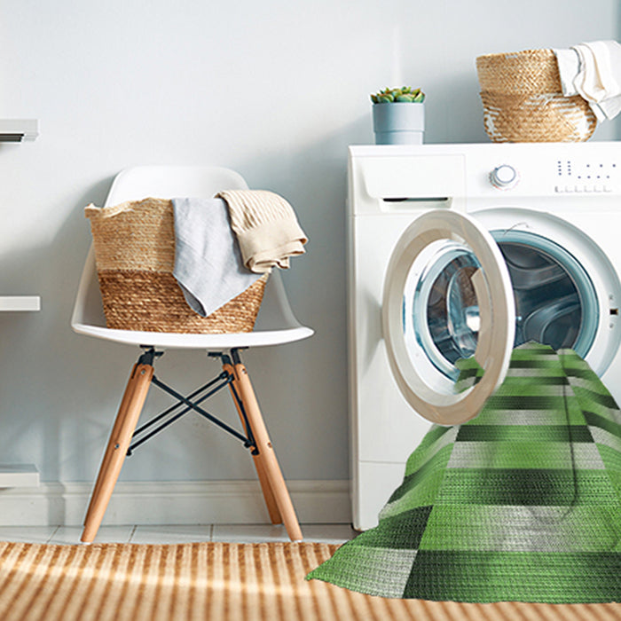 Machine Washable Transitional Shamrock Green Rug in a Washing Machine, wshpat2710