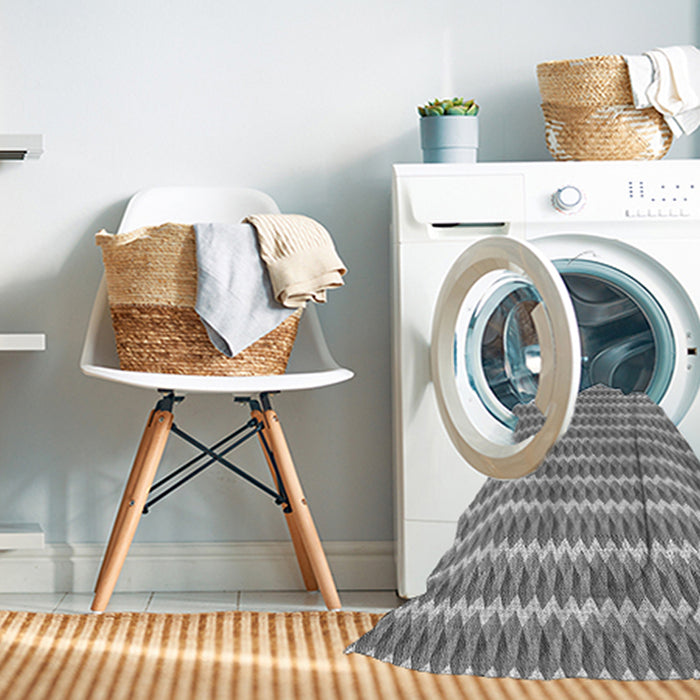 Machine Washable Transitional Silver Gray Rug in a Washing Machine, wshpat2712gry