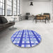 Round Patterned Blue Rug in a Office, pat2720blu