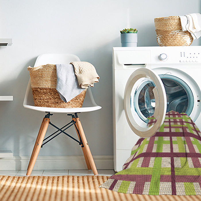 Machine Washable Transitional Green Rug in a Washing Machine, wshpat2720brn