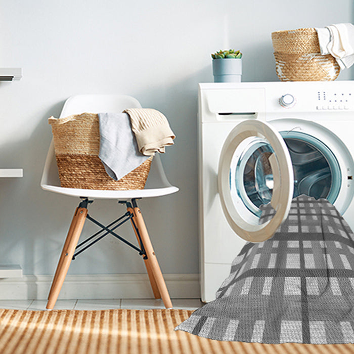 Machine Washable Transitional Silver Gray Rug in a Washing Machine, wshpat2720gry