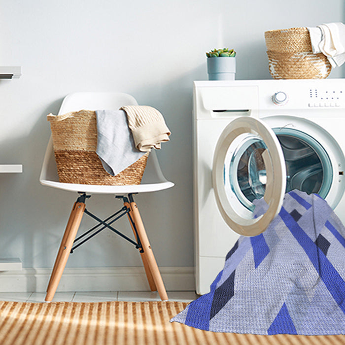 Machine Washable Transitional Royal Blue Rug in a Washing Machine, wshpat2724blu