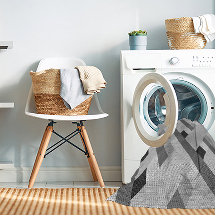 Machine Washable Transitional Platinum Silver Gray Rug in a Washing Machine, wshpat2724gry