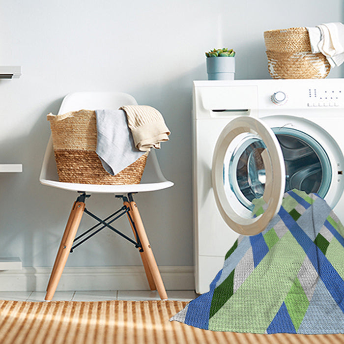 Machine Washable Transitional Steel Blue Rug in a Washing Machine, wshpat2724