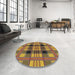 Round Machine Washable Transitional Gen Brown Yellow Rug in a Office, wshpat2727