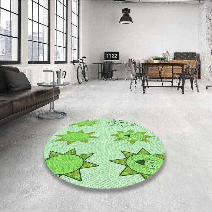 Round Patterned Light Green Rug in a Office, pat273grn