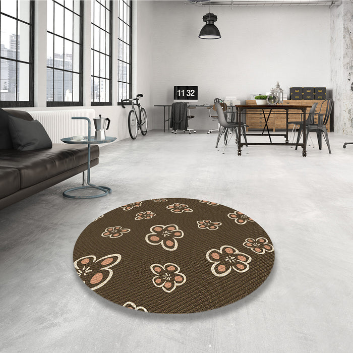 Round Patterned Red Rug in a Office, pat2731brn