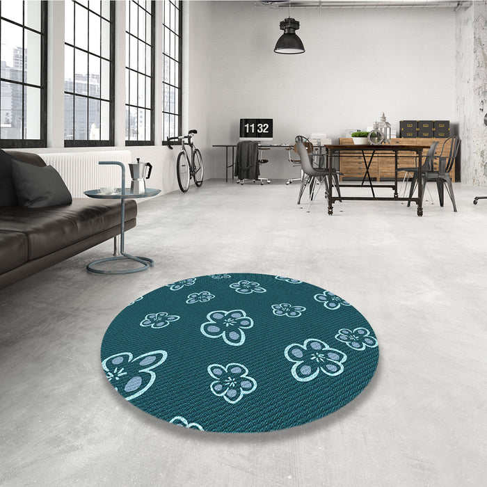 Round Patterned Medium Teal Green Rug in a Office, pat2731lblu