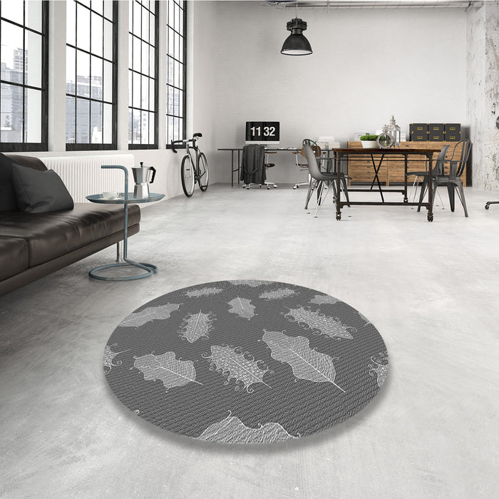Round Patterned Gray Rug in a Office, pat2733gry