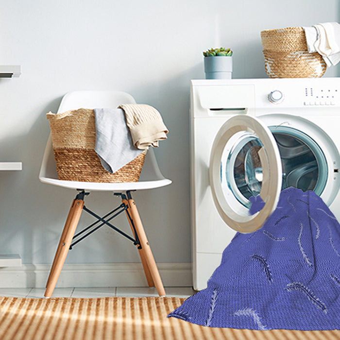 Machine Washable Transitional Light Slate Blue Rug in a Washing Machine, wshpat2738blu