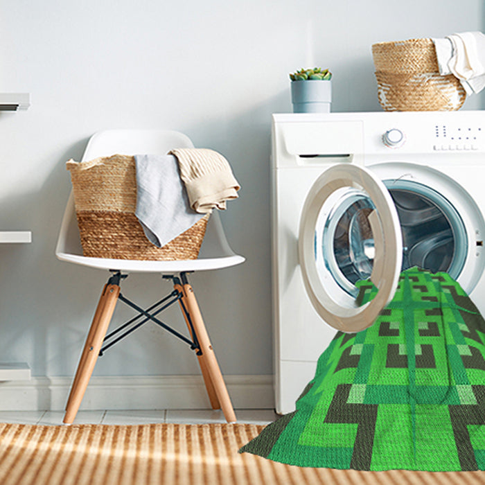 Machine Washable Transitional Forest Green Rug in a Washing Machine, wshpat274grn