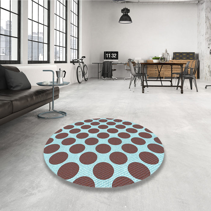 Round Patterned Blue Rug in a Office, pat2751lblu