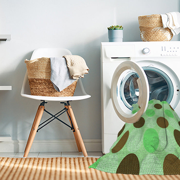 Machine Washable Transitional Green Rug in a Washing Machine, wshpat2753grn