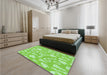 Patterned Emerald Green Rug in a Bedroom, pat277grn