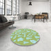 Round Patterned Pale Green Rug in a Office, pat277lblu