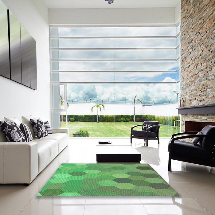 Square Patterned Green Rug in a Living Room, pat2770grn