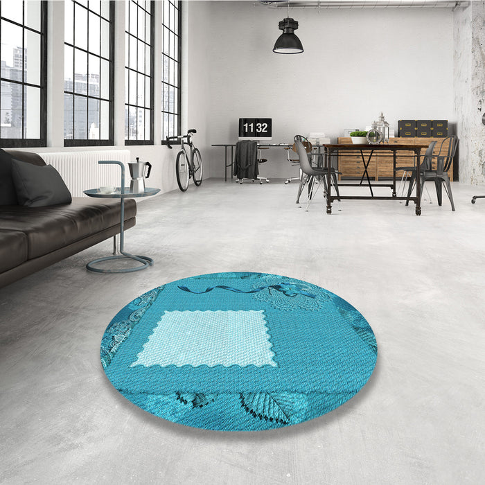 Round Patterned Bright Turquoise Blue Rug in a Office, pat2783lblu