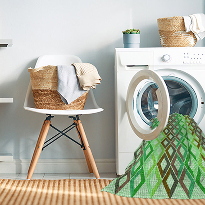 Machine Washable Transitional Olive Green Rug in a Washing Machine, wshpat2787grn