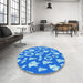 Round Patterned Blue Rug in a Office, pat279lblu