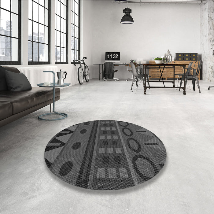 Round Patterned Gray Rug in a Office, pat2800gry